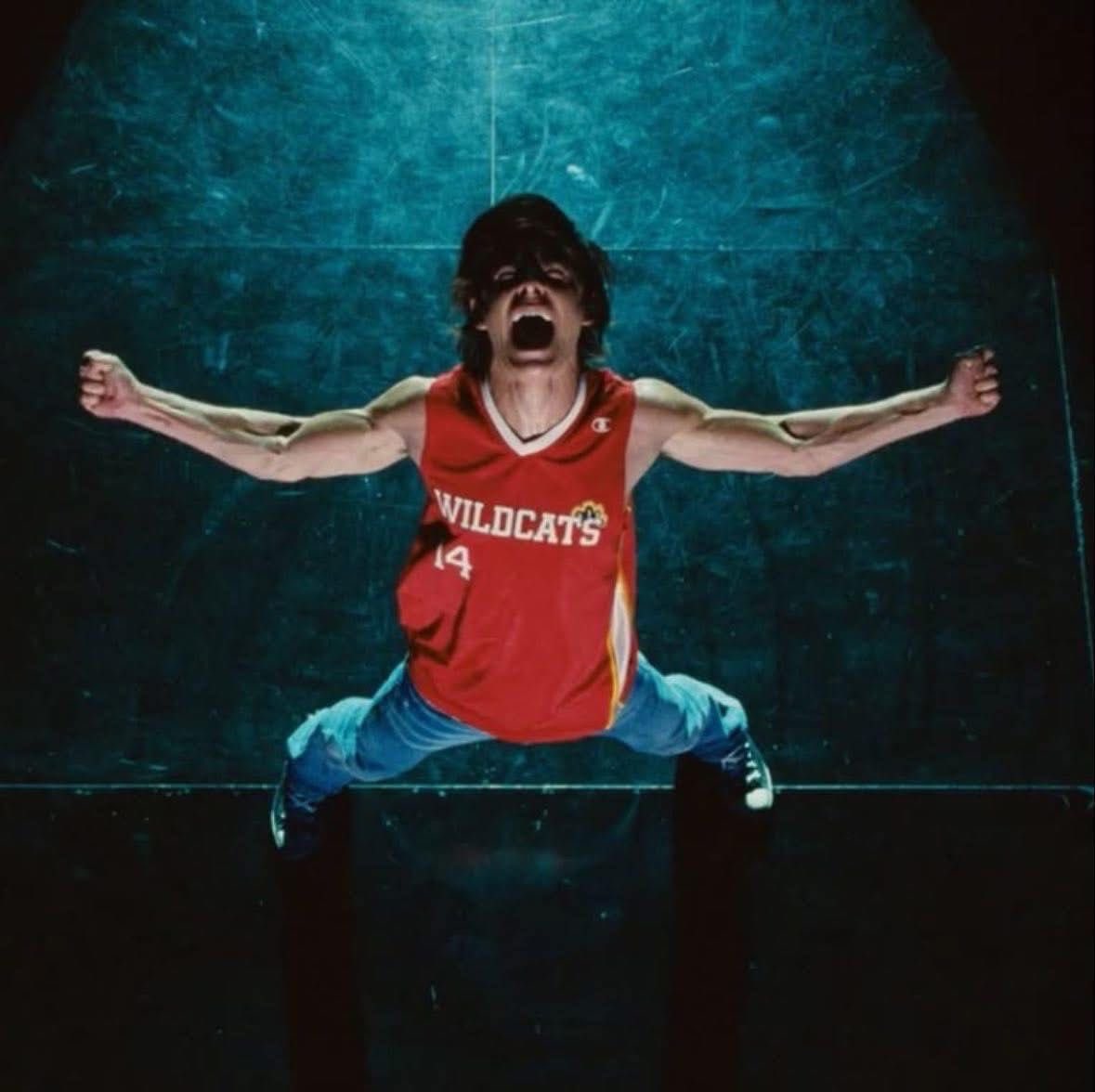 thegwendalupe's tweet image. everytime Troy Bolton was having a breakdown it was peak cinema