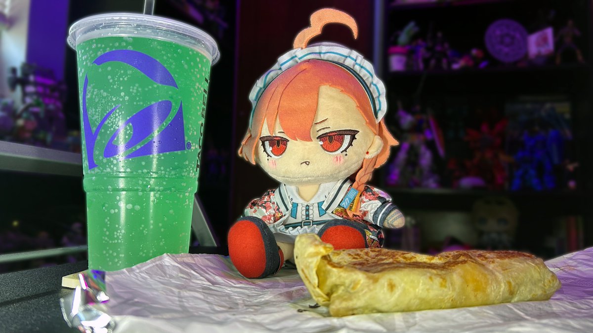 WalrusSnaxx's tweet photo. Never kill yourself... the Quesarito is BACK‼ https://t.co/ufwmaIxQCJ