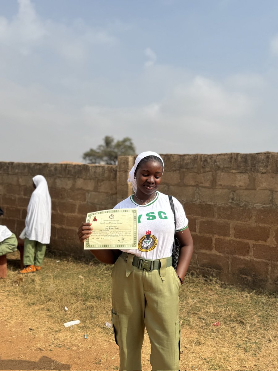 Meadowlark_riri's tweet photo. NYSC completed. โ๏ธ
Memories made๐
Nigeria served ๐ณ๐ฌ
#Nysc #popnysc #excorper
POP dayโบโบ๐ Kwara State
(B.A.Ed. English Education) https://t.co/32WacyIiYK