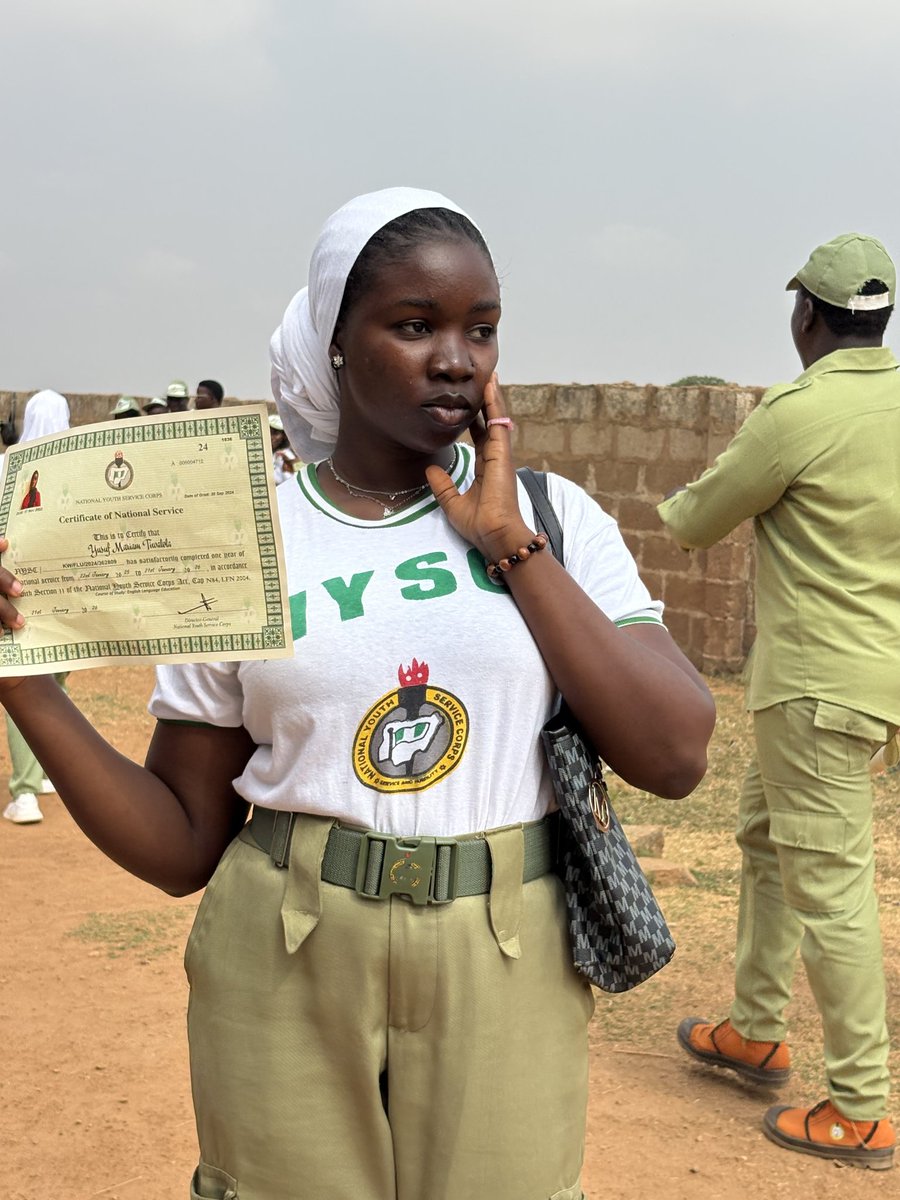 Meadowlark_riri's tweet photo. NYSC completed. โ๏ธ
Memories made๐
Nigeria served ๐ณ๐ฌ
#Nysc #popnysc #excorper
POP dayโบโบ๐ Kwara State
(B.A.Ed. English Education) https://t.co/32WacyIiYK