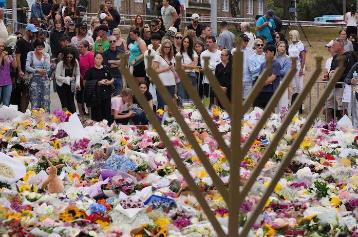 ADLPhiladelphia's tweet image. After a horrific weekend for Jewish people around the world, senior regional director @AndrewGoretsky writes about how to stand up courageously and in unity (via @PhillyInquirer)
inquirer.com/opinion/commen…