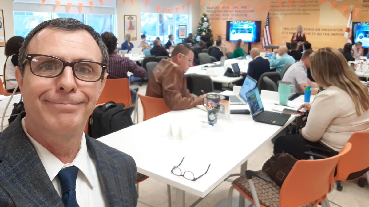 peteblum69's tweet photo. This past Friday we had the last Project Transition USA LinkedIn Workshop of 2025! To date we have supported 142 Workshops, trained 6,422 people, and we continue to support our 15,280 members through our Project Transition USA LinkedIn Group.

https://t.co/slfN3HzKpD https://t.co/aRSeoogHRv