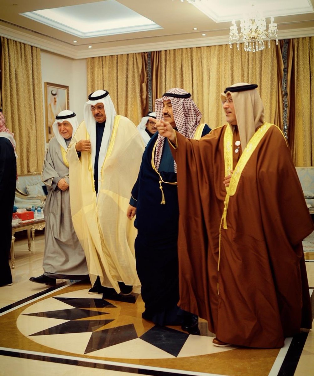 BahrainEmbKW's tweet image. استقبل سعادة السفير صلاح علي المالكي سفير مملكة البحرين لدى دولة الكويت سمو الشيخ ناصر المحمد الصباح وسمو الشيخ أحمد نواف الأحمد الصباح في مقر السفارة للتهنئة بمناسبة احتفال مملكة البحرين بأعيادها الوطنية،وعيد الجلوس السادس والعشرين لحضرة صاحب الجلالة الملك المعظم حفظه الله ورعاه