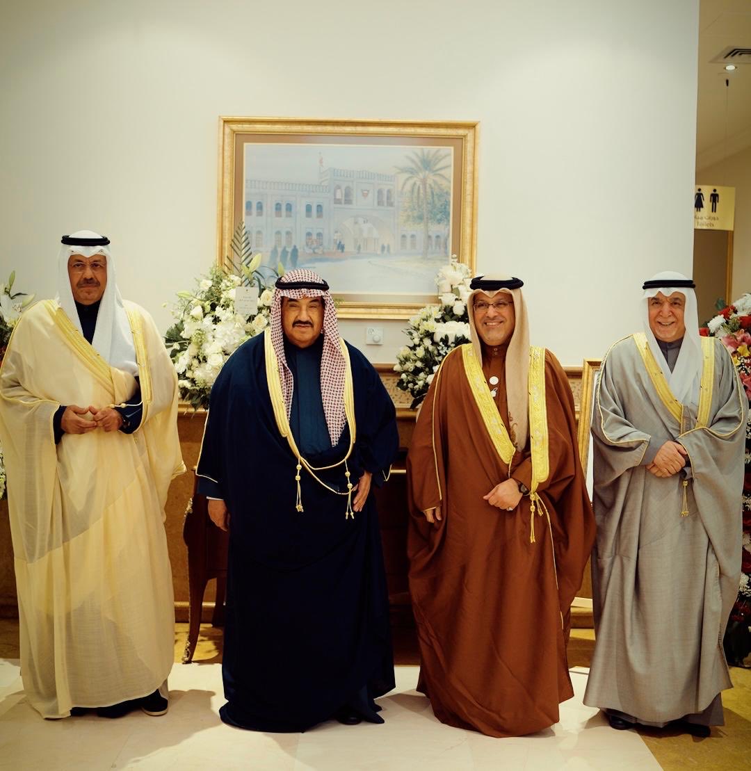 BahrainEmbKW's tweet image. استقبل سعادة السفير صلاح علي المالكي سفير مملكة البحرين لدى دولة الكويت سمو الشيخ ناصر المحمد الصباح وسمو الشيخ أحمد نواف الأحمد الصباح في مقر السفارة للتهنئة بمناسبة احتفال مملكة البحرين بأعيادها الوطنية،وعيد الجلوس السادس والعشرين لحضرة صاحب الجلالة الملك المعظم حفظه الله ورعاه