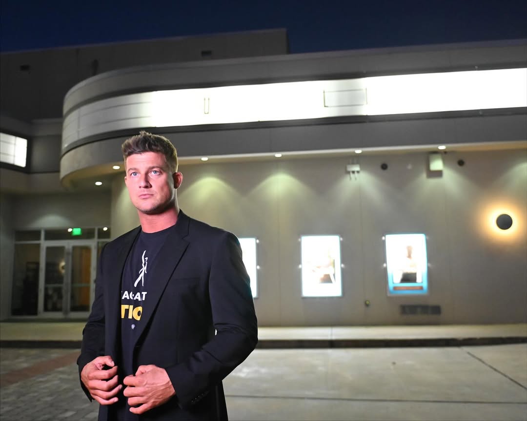 DTFDevlin's tweet image. yeah, i look goooooooood.