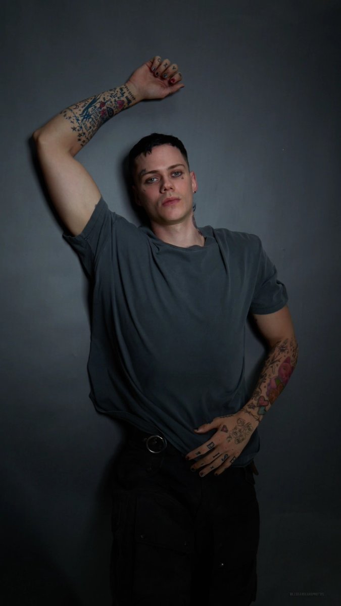 Bill Skarsgård Photos tweet media