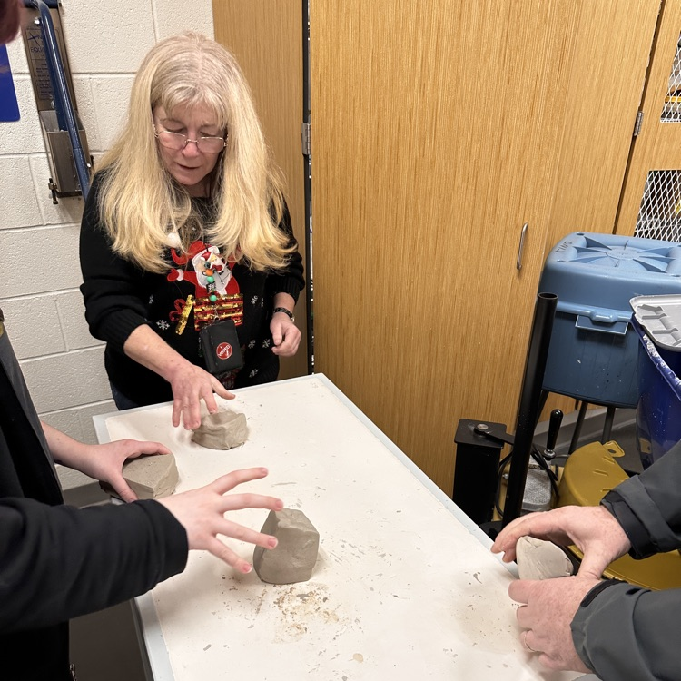 NorthStarLCPS's tweet photo. Ms. King and art students were slamming clay down in sculpting class to make it just right for their clay projects.......animal sculptures. https://t.co/CNjfhGGffL