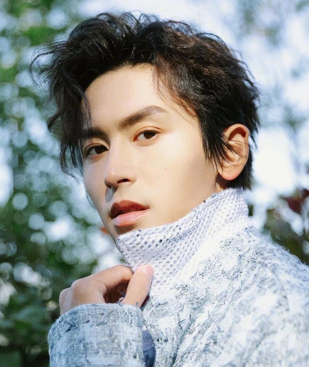 TOP100KPOP's tweet photo. ZHANG ZHEHAN is nominated for Most Handsome Men In The World 2025.

🚨 LAST 3 DAYS TO VOTE!!!
🔗 VOTE: https://t.co/Rc5ES8sU95 https://t.co/6wZBWeiVm7