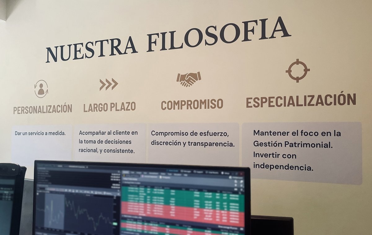 Nuestra filosofía de inversión guía el análisis y acompañamiento de cada decisión. Creemos que para alcanzar tanto nuestros objetivos como los de nuestros clientes, es fundamental estar completamente alineados en nuestra forma de pensar y actuar en la gestión patrimonial.

Te