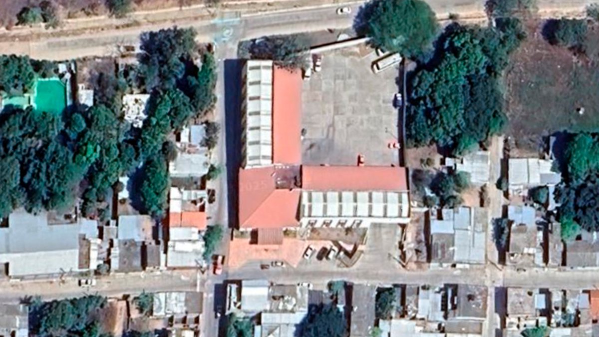 #Obras
Terminal de Corto Recorrido para Cintalpa de Figuerora.

Equipamiento para el trasporte público local en #Chiapas.

1)Planta arquitectónica.
2)Vista general.
3)Planta de conjunto.
4)Imagen:<a href="/googleearth/">Google Earth</a>

Ilustraciones:<a href="/saddhartha/">Tav</a>
#Arquitectura #Architecture
#REArquitectos