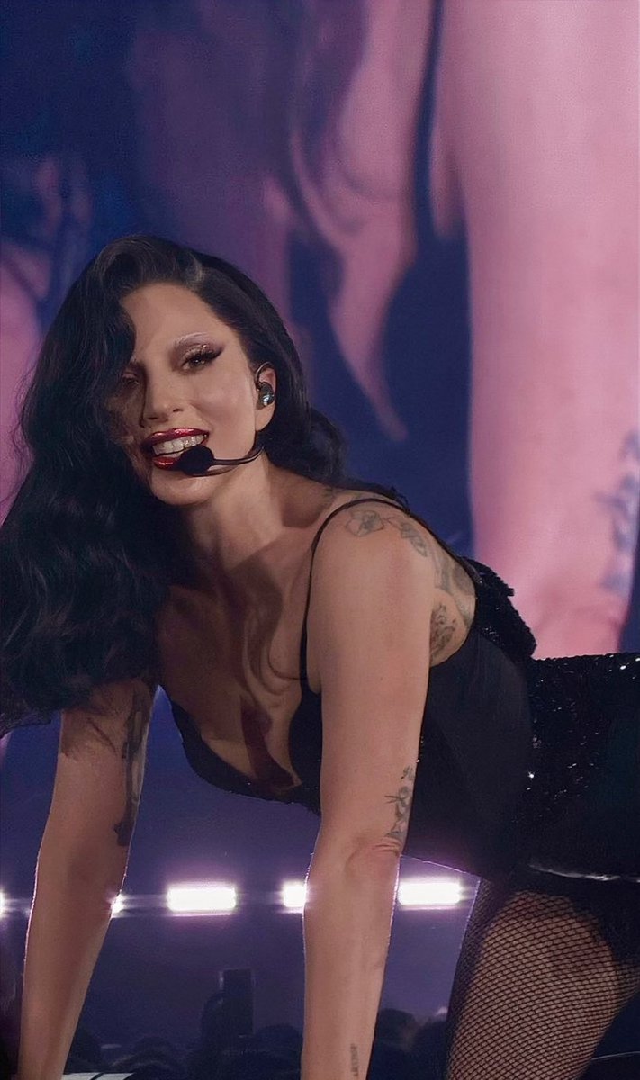 How I met her           Still with her