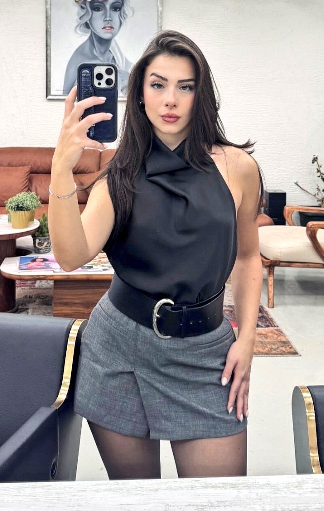 RİHANNA tweet media