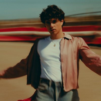 💖 Retweet for a solo DM with Bradley Simpson 💖 

Must follow this account!
Picking on January 1st 💞