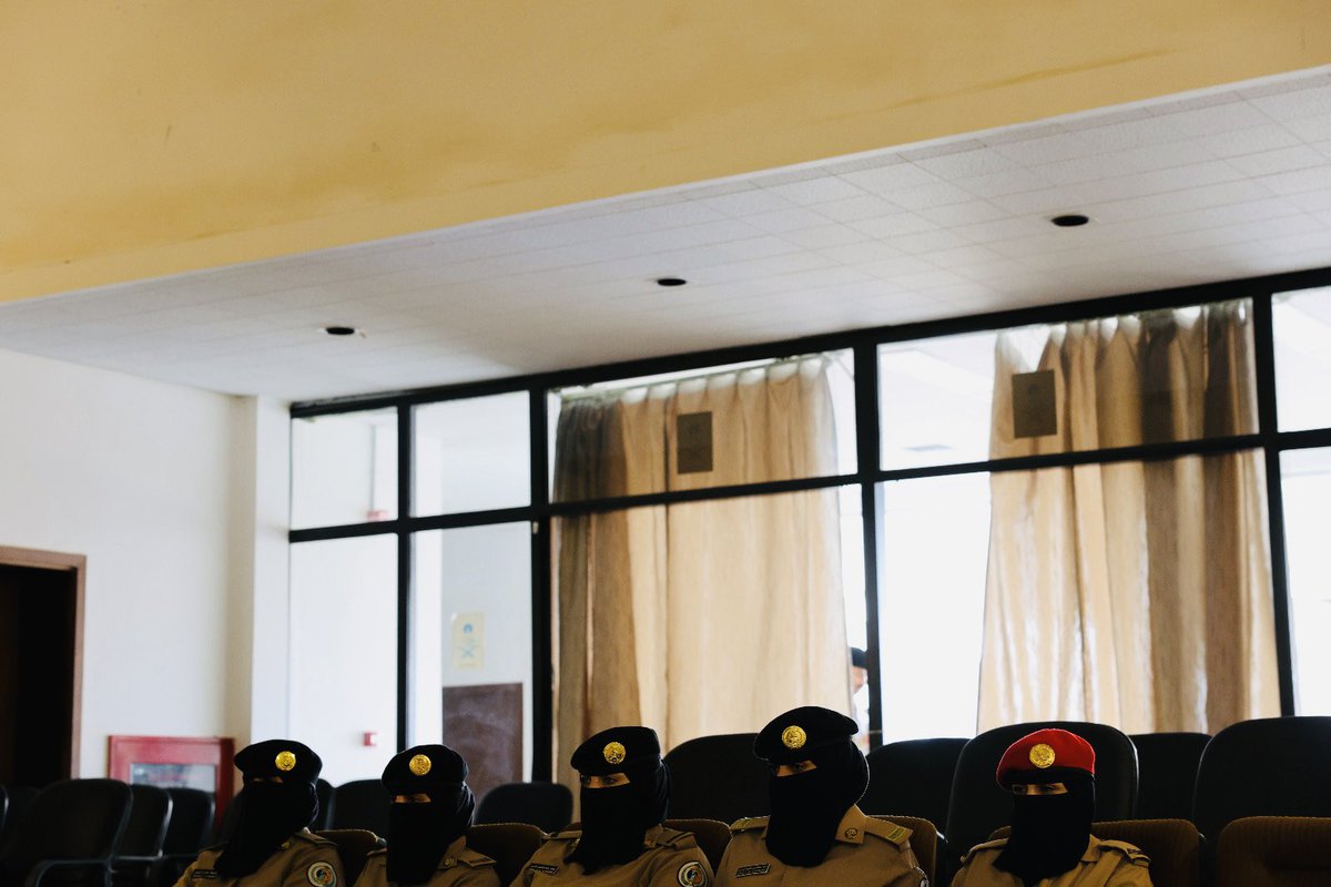 سعدت اليوم بتقديم محاضرة للدكتور معاوية الكويليت بمناسبة اليوم العالمي للغة العربية 2025 وذلك بمقر قيادة حرس الحدود بمنطقة الجوف 
<a href="/muaweah/">د. معاوية الكويليت</a>