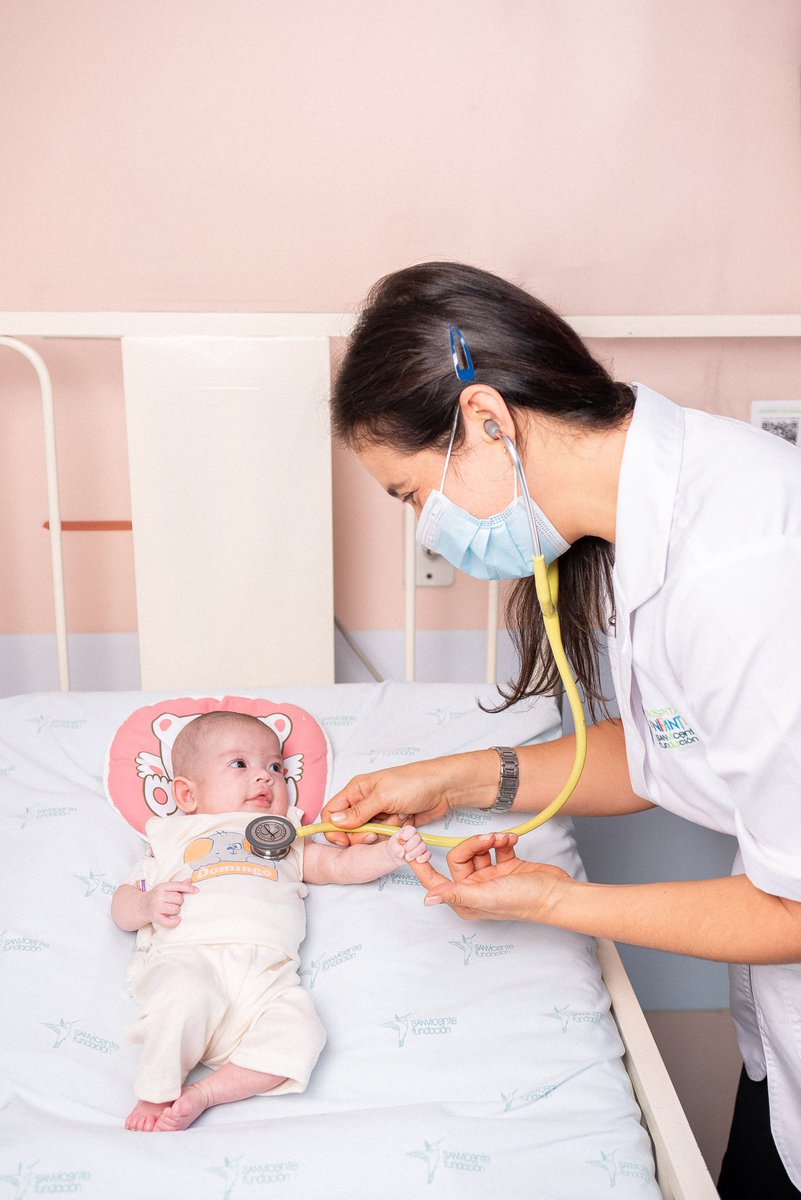 edisonhoy's tweet photo. Cuando un niño se enferma, la preocupación aparece de inmediato. Pero no todas las situaciones requieren ir a urgencias. Informarse, reconocer las señales de alarma y actuar con calma también es una forma de cuidar. En el SanVi creemos que la prevención. @sanvicentefund https://t.co/0ypO5X8uaX