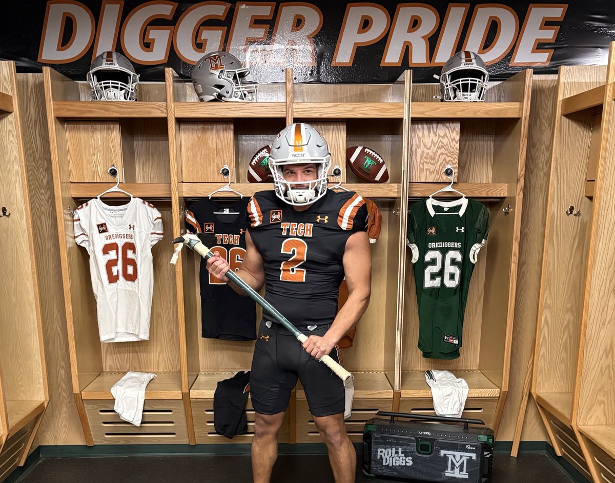 After a great visit to <a href="/MonTechFootball/">Montana Tech Football</a> I am blessed to receive an offer thank you <a href="/CoachAndersonMT/">Khalin Anderson</a> <a href="/CoachMAllenFB/">Montell A. Allen II</a> <a href="/CoachKyleSamson/">Kyle Samson</a> for having me !!