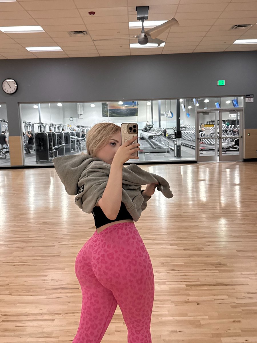 𝘈𝘭𝘦 tweet media