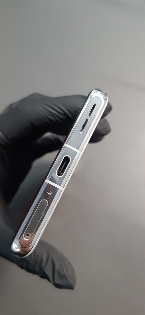 I am loving my new <a href="/oneplus/">OnePlus</a> 15, but I have to say I am disgusted by the devaluation of the Oneplus 12 I traded in that was in absolute perfect pristine condition, but their Italian trade-in partner devalued by 60 Euro's, and this photo was their evidence as to why.  What a scam.