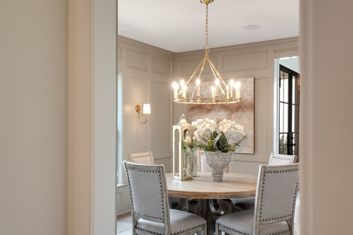 The perfect backdrop for holiday traditions 🥰

Located at 515 Saunders Creek Circle in Rossville, it has an extensive amount of charm, timeless character, scenic views, low Fayette County taxes, and the peace of mind that comes with knowing it was built by Magnolia Homes!