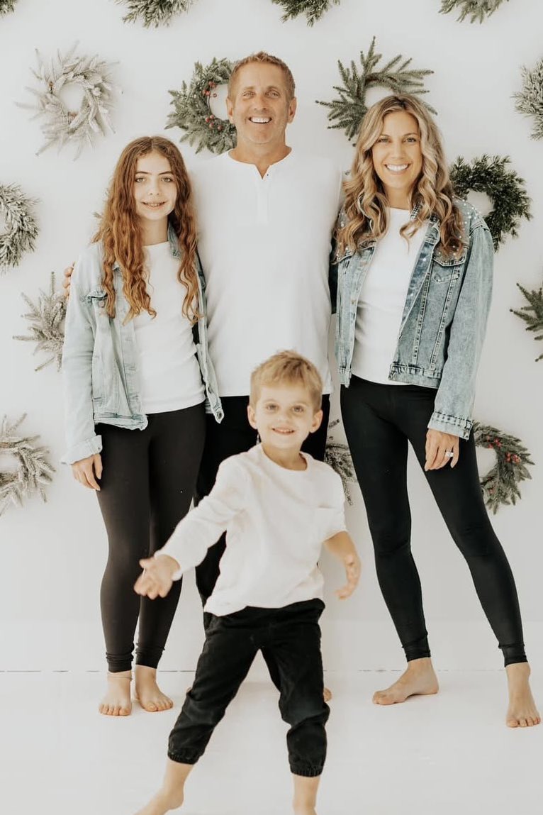 BREAKING UPDATE: It’s been confirmed that NASCAR driver and humanitarian Greg Biffle and his family were on board the plane that crashed this morning in NC. 

Pray for their families 🙏 May they rest in peace.