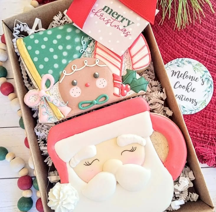 brokenbowdotcom's tweet photo. Treat yourself or a special someone to some delicious goodies. Melanie's Cookie Creations invites you to savor the sweet side of life.
.
. 
#brokenbow #brokenbowok #brokenbowoklahoma #hochatown #beaversbend #brokenbowcabins #travelok #travel #vacation #oklahoma https://t.co/SWemHDHcvx