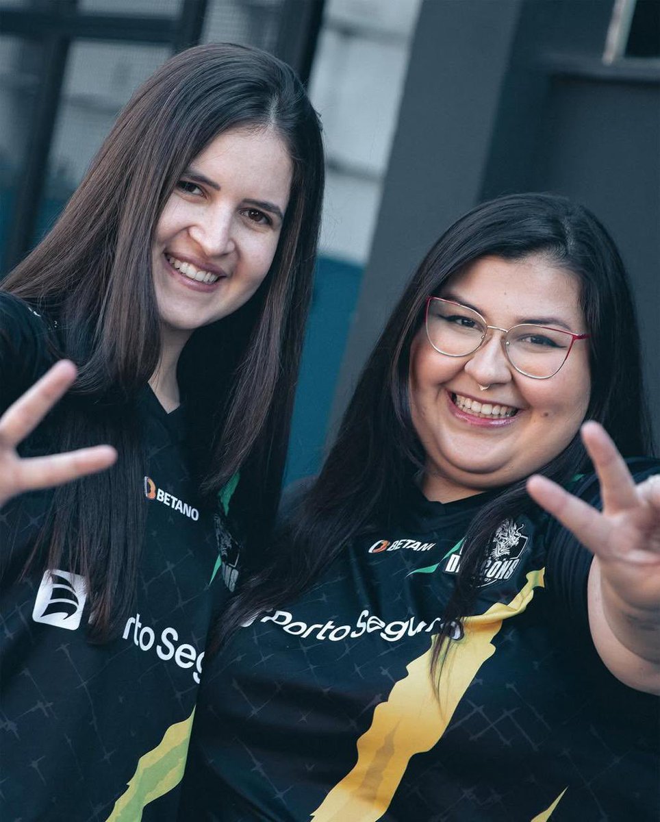 leefpss_'s tweet photo. @annaEX_ Vc é incrível aninha, obrigada por todos os momentos e obrigada por ter feito parte da parte mais importante da minha vida até agora! Te amo e qualquer coisa que vc for fazer tenho ctz que vai brilhar muitoooo 💕✨ https://t.co/waow4v5ueF