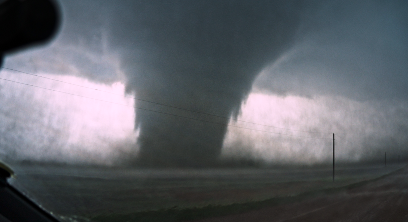 CeltonHenderson's tweet photo. My friend Jack (@ForensicsJack) might be the luckiest new chaser ever.

He flies over from the UK in mid June to chase for a month with my friends and I. 

He saw his first tornado (Spiritwood) and an EF5 with me. A week later he sees Clear Lake + Gary with Will (@tornadotrx)💀 https://t.co/WJkG2hd2cm