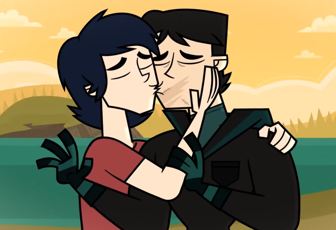 Keoni179777493's tweet photo. From their very first kiss to their first kiss as husbands, TomJake came a long way for this special day 🫶🏻🍩🍉 December 17th will be their wedding anniversary day now. 
#disventurecamp #dctwt #tomjake #tomjake2 https://t.co/echFLcWO5S