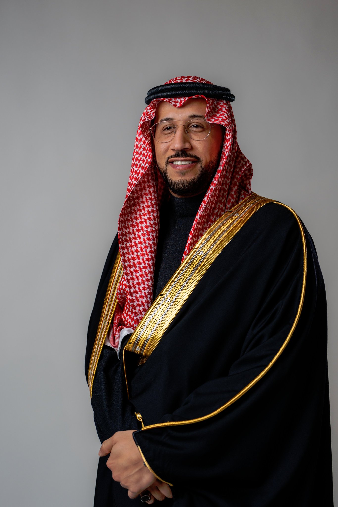 رئيس اللجنة الأولمبية والبارالمبية السعودية يُصدر قرارًا بتأسيس رابطة الفنون القتالية برئاسة الأمير خالد بن سطام. 