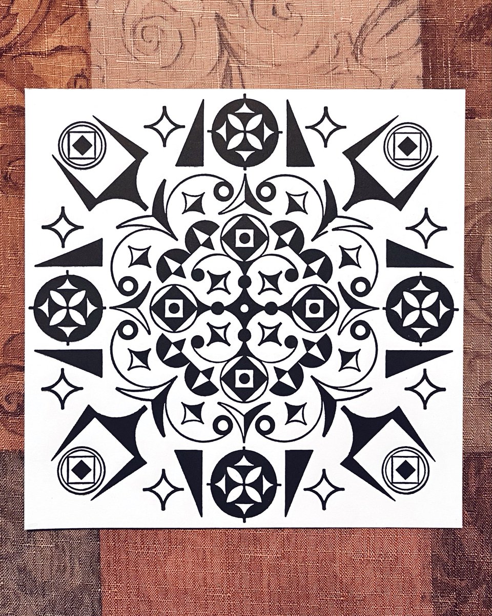 mageillus's tweet photo. Fortress

From a drawing made back in 2018, to redesigning it a couple of weeks ago; that design was then laser carved onto a linoleum block. Much easier than to having it carved by hand

#mageillus #linocut https://t.co/65udwiu7EX