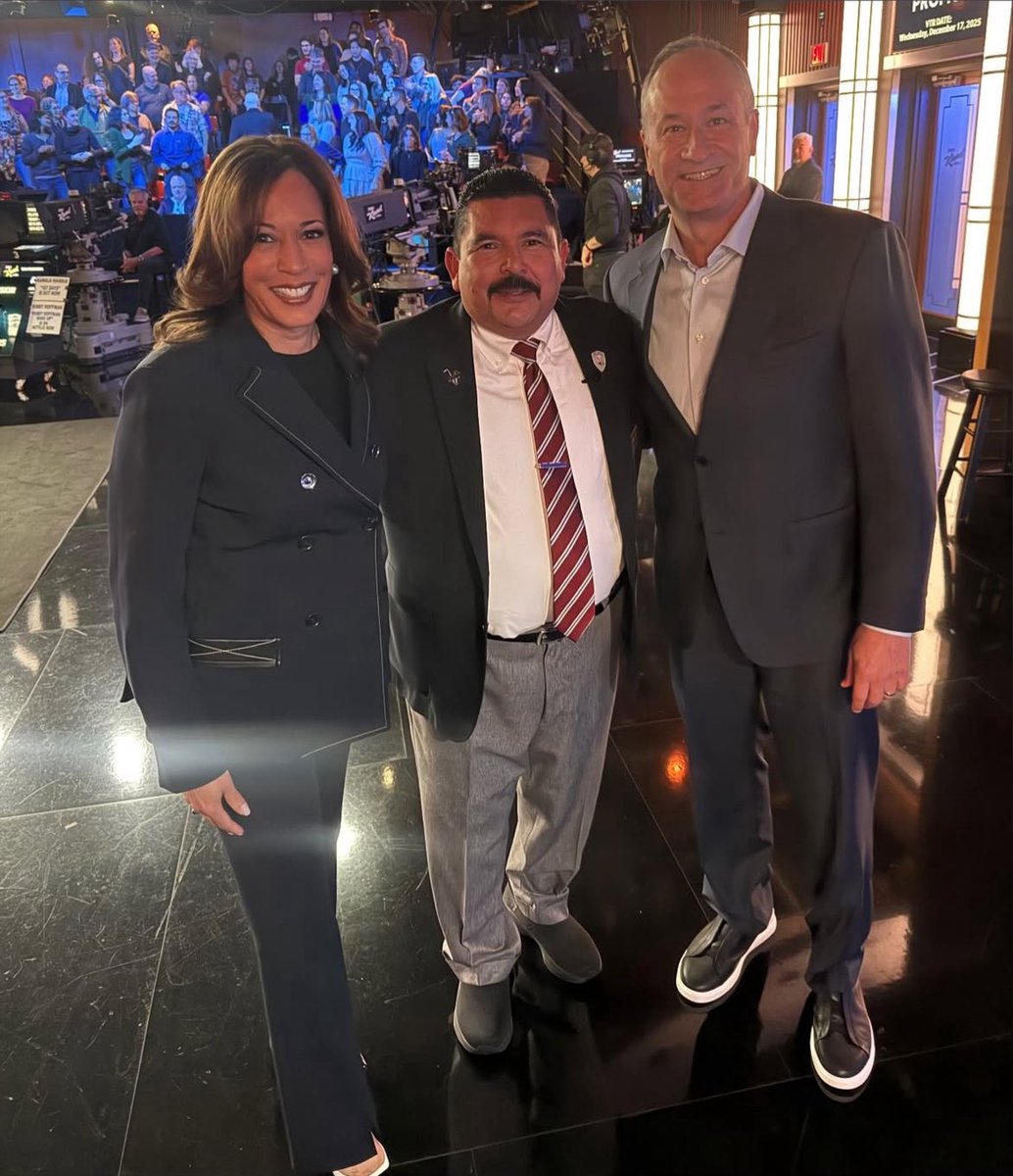 harris4potus tweet media