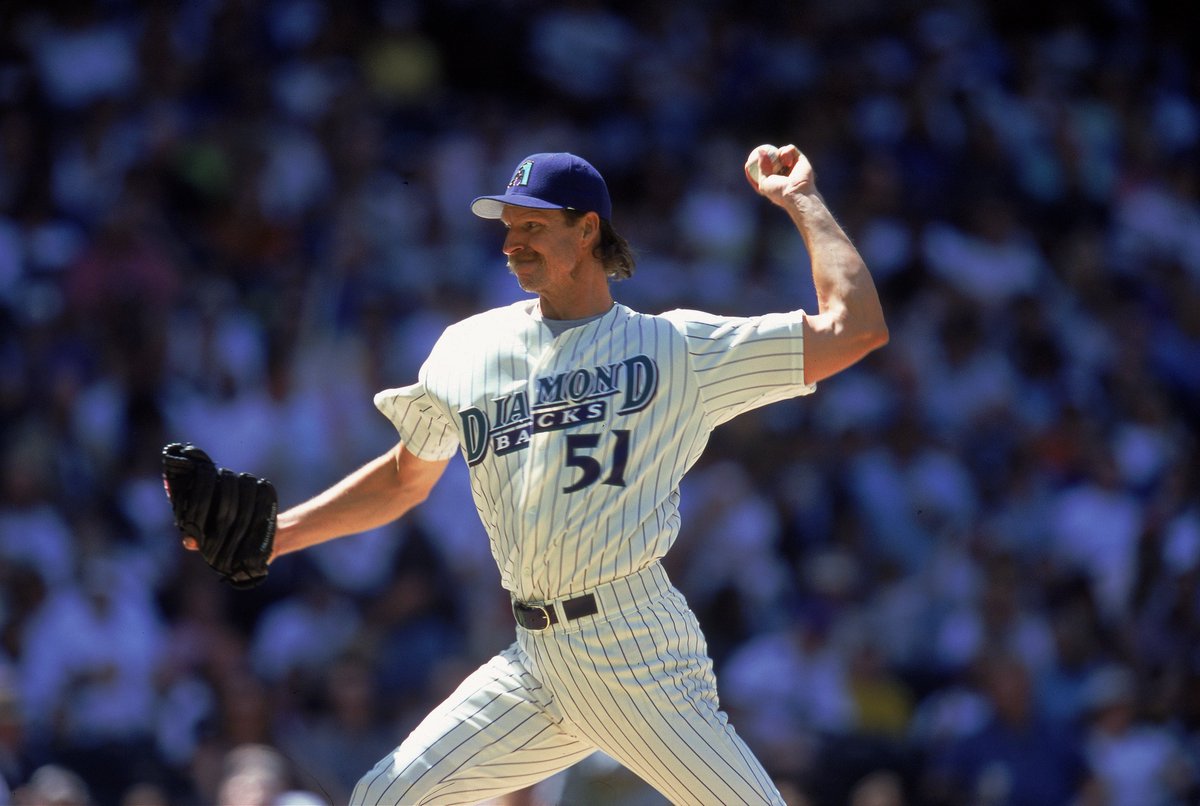 MLBNetwork's tweet image. Randy Johnson's 4-year stretch from 1999-2002 was UNBELIEVEABLE.

'99: 17-9, 2.48 ERA, 364 K, Cy Young Award
'00: 19-7, 2.64 ERA, 347 K, Cy Young Award
'01: 21-6, 2.49 ERA, 372 K, Cy Young Award
'02: 24-5, 2.32 ERA, 334 K, Cy Young Award
