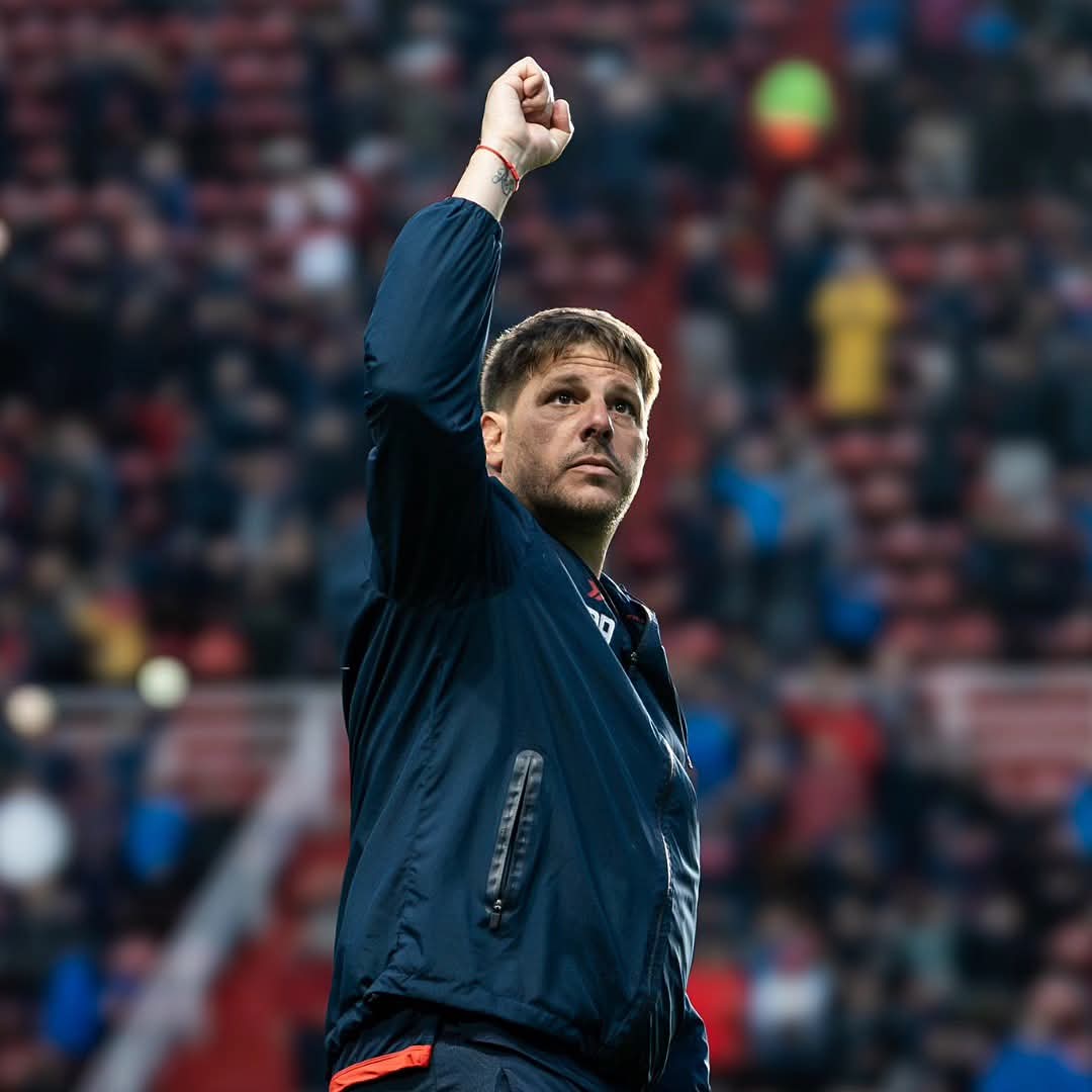 "Me veo en San Lorenzo durante el 2026. Quiero mucho a este club y tengo contrato hasta junio. Espero tener un contacto con quienes vayan a comandar el club para poder definir qué hacer”.

🎙️ DAMIÁN AYUDE en DSPORTS