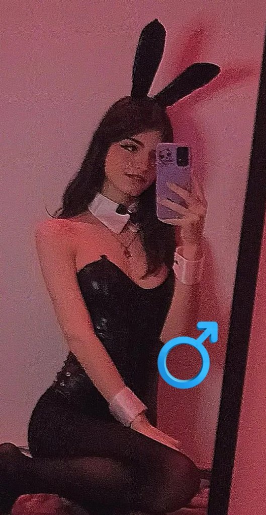I think this is the most femenine i can look :')