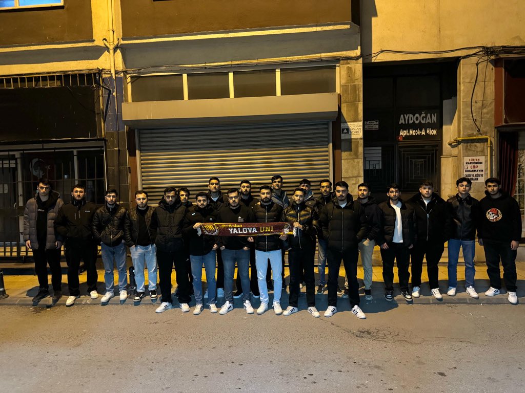 VARLIĞIM FEDA OLSUN ARMAN UĞRUNA!

GALATASARAY’IMIZIN başakşehir karşılaşmasını hep beraber omuz omuza izledik.

#ultrAslanUNI