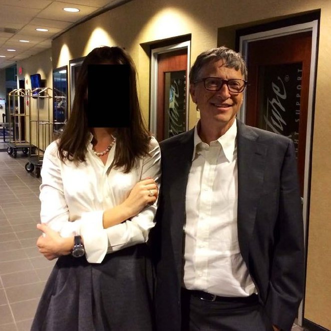 🔴 Jeffrey Epstein'e ait malikaneden yeni fotoğraflar yayımladı.

Resimdeki ünlüyü hepimiz tanıyoruz.