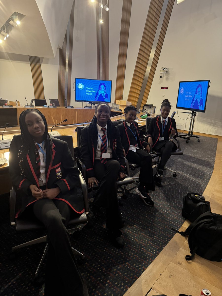 MrsFlanaganComp's tweet image. Fantastic day in the capital celebrating coming fourth in Scotland in CyberFirst’s girls competition 👏🏼 @StJoAcad @cyberfirstscot @DigiLearnScot @EacEducation #ambition #womeninSTEM