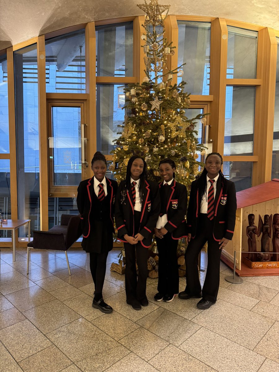 MrsFlanaganComp's tweet image. Fantastic day in the capital celebrating coming fourth in Scotland in CyberFirst’s girls competition 👏🏼 @StJoAcad @cyberfirstscot @DigiLearnScot @EacEducation #ambition #womeninSTEM