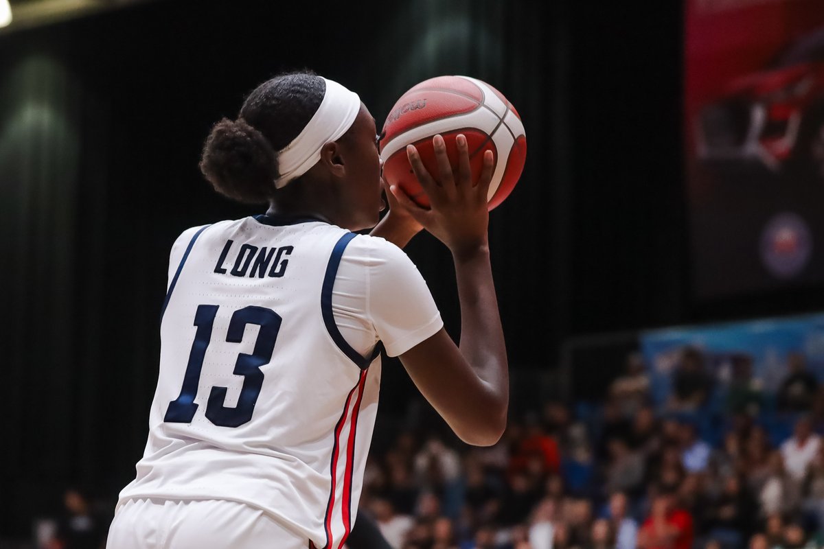 olatheschools's tweet photo. 🥇 Eve, Olathe South High School Junior, started playing basketball when she was in first grade and now has a gold medal after playing for the USA Under-16 National Team, representing both Olathe and our country at the highest level for her age! Eve is the number 9 player in the Class of 2027 national rankings!

🏀 Her favorite parts of playing basketball are "competing and getting better" along with it allowing her to "travel and make friends and connections"! She strives to "be a positive role model to the younger generation" as well.

👏 Currently she has offers from Baylor, Miami, Louisville, Kansas, Kansas State and several others, and will begin her college visits next semester. We are so proud of Eve and can't wait to see all she accomplishes in the future! #OPSGrowHere