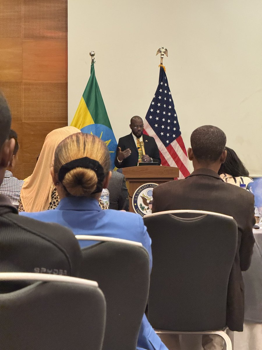 Mahder_Getaneh's tweet photo. From exchange to impact. 🇺🇸🤝🇪🇹
The #USExchangeAlumni community is a powerful human infrastructure for innovation, trust, and shared growth.

Let’s use it together. @USEmbassyAddis 

#PublicDiplomacy #InnovationDiplomacy https://t.co/8CQbL8q0m3