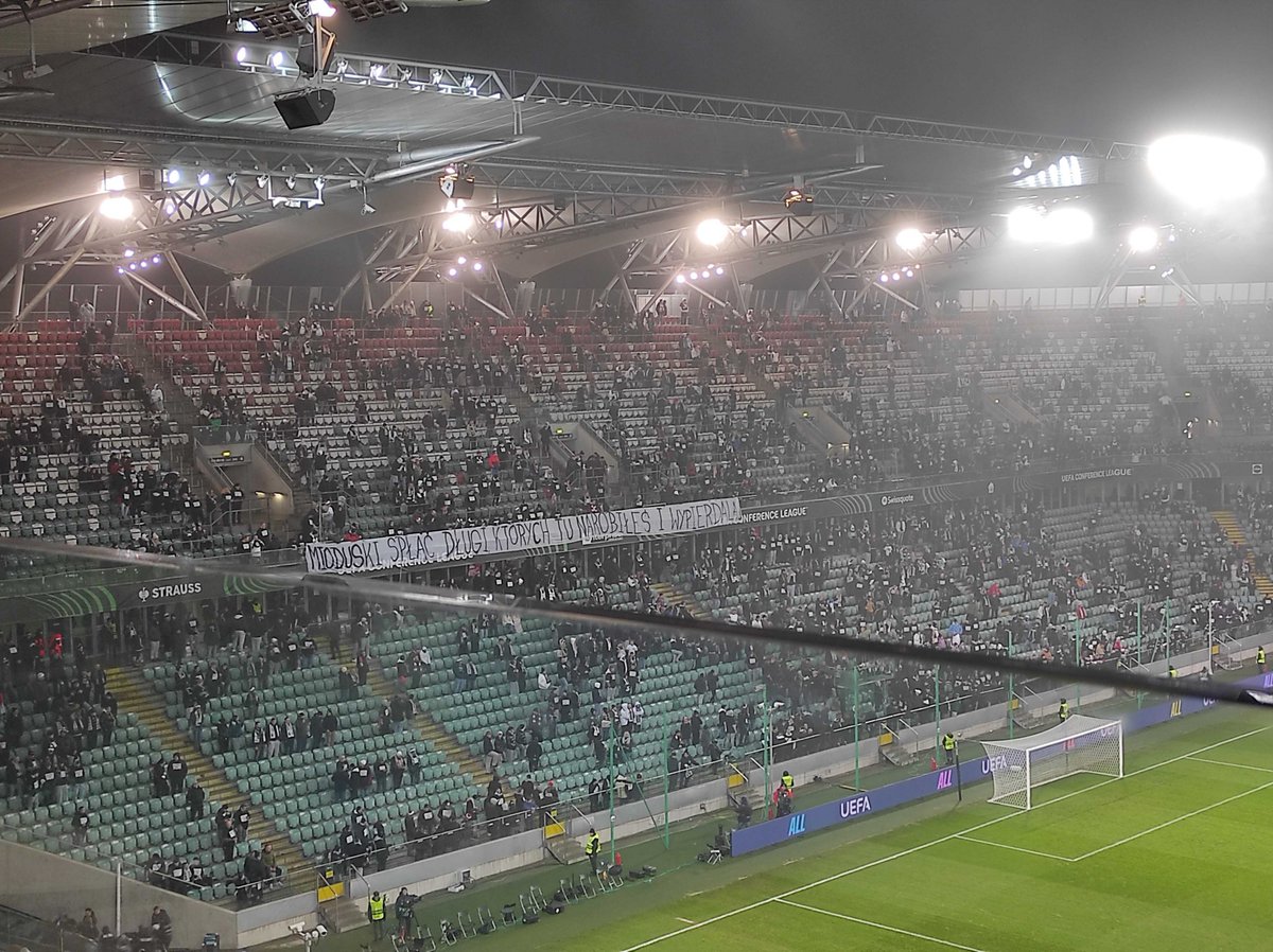 Krótko i na temat od kibiców Legii. #LEGLRI