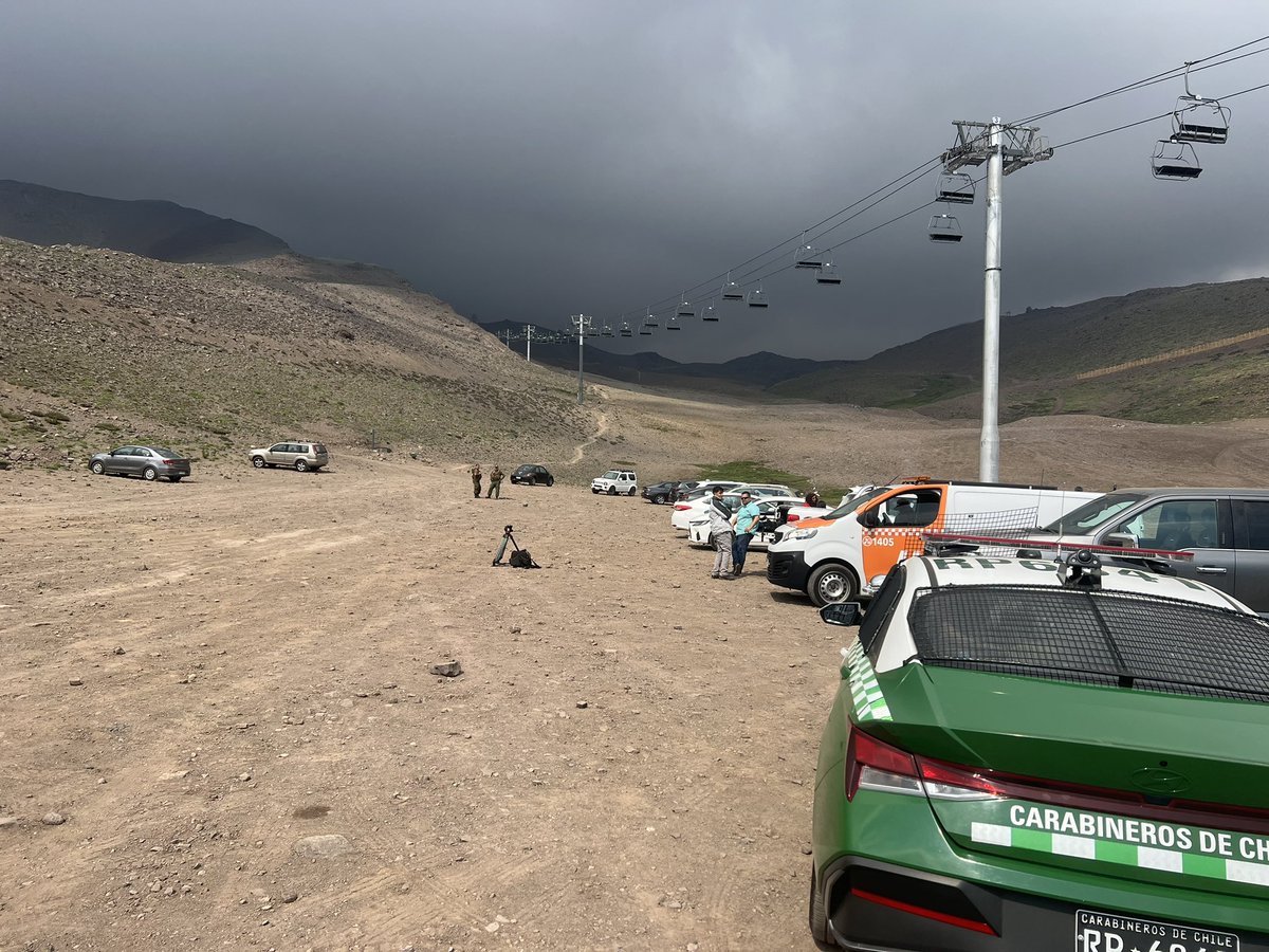 Prefectura Santiago Andes tweet media
