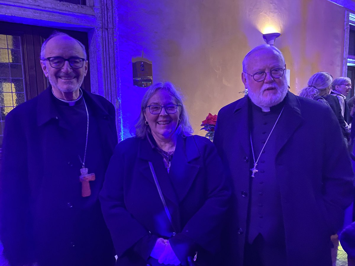 Elisabetta Piqué tweet media