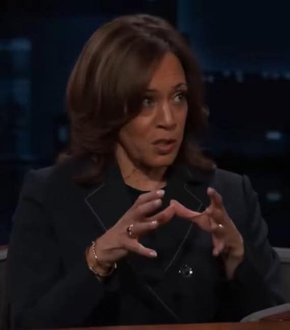 Anclotilde's tweet photo. Kamala Harris is asked by Jimmy Kimmel why the Biden administration didn’t release the Epstein files. Her response: 

“We strongly and rightly believed that there should be an absolute separation between what we wanted as an administration and what the Department of Justice did.” https://t.co/oT6UuaiIvq