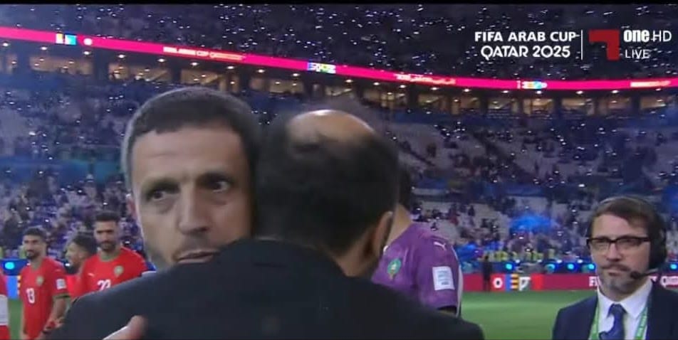 عناق حار بين السكتوي و السلامي 