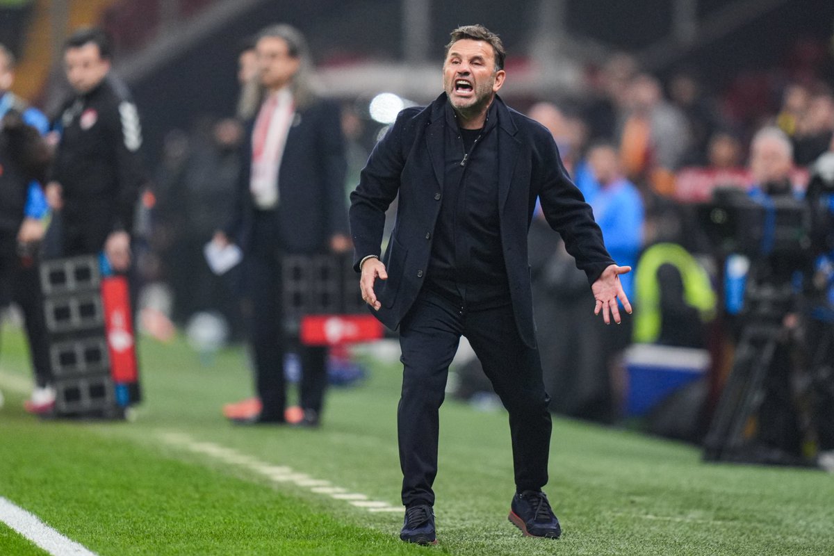 sporx's tweet image. "BUNU YAPAN TFF BAŞKANI HATIRLANIR"

- Okan Buruk: "Genç oyuncuların oynama, geçişteki problemlerinin nedeni belli. Tüm dünya ikinci takımları kullanıyor. Biz kiraya verdiğimiz oyunculardan faydalanamadık. Belki tek tük, 2-3 tane güçlü dönen oyuncu söyleyebiliriz. Yüzde 90 giden…