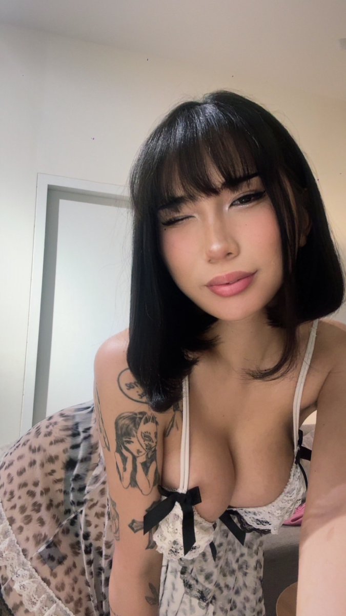 pixiematsuri's tweet photo. Rt and follow if you want to see my BIG secret🤭 https://t.co/n0QH74EFMm