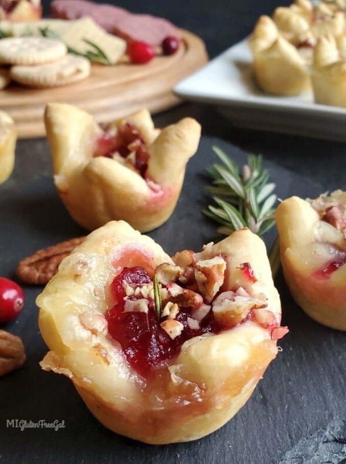 Chebe_Bread's tweet image. Check out our Cranberry Brie Bites recipe... it's grain free! Also, take $10 off your online order! chebe.com