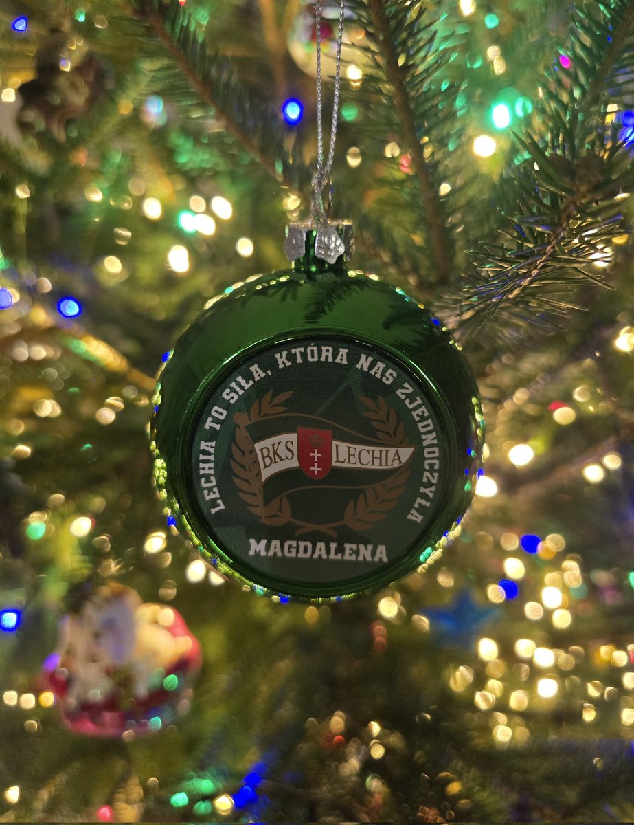 Taką piękność dostałam! Dziękuję biało-zielony Mikołaju 😁🌲

#LechiaGdańsk 🇳🇬