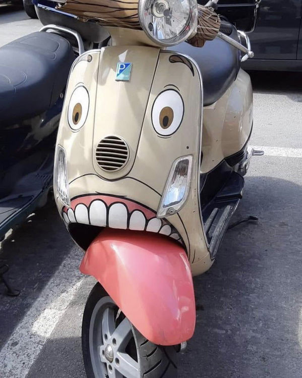 BiancoDavinci's tweet image. This is the funniest Vespa I've ever seen